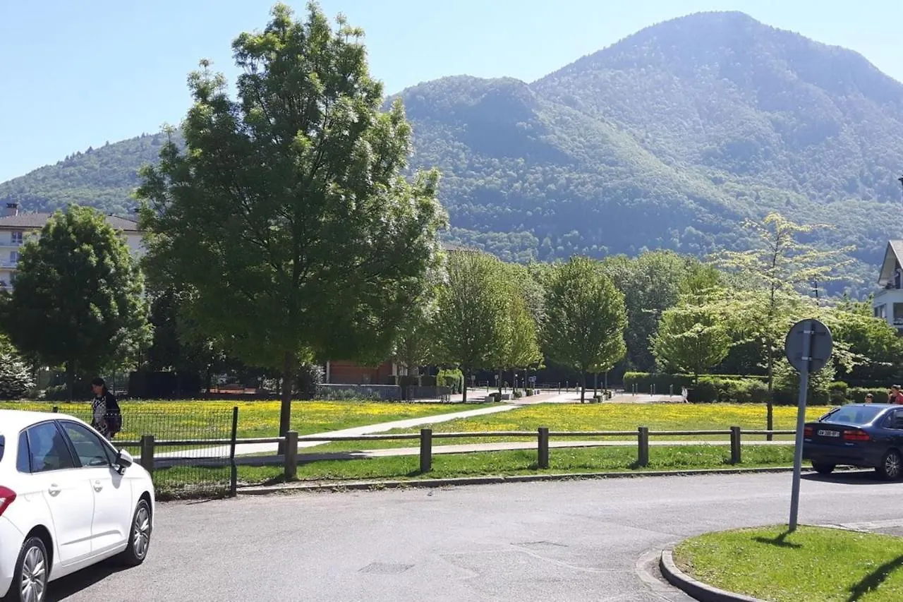 Charming Bright T2 Balcony Parking Telework Apartment Annecy